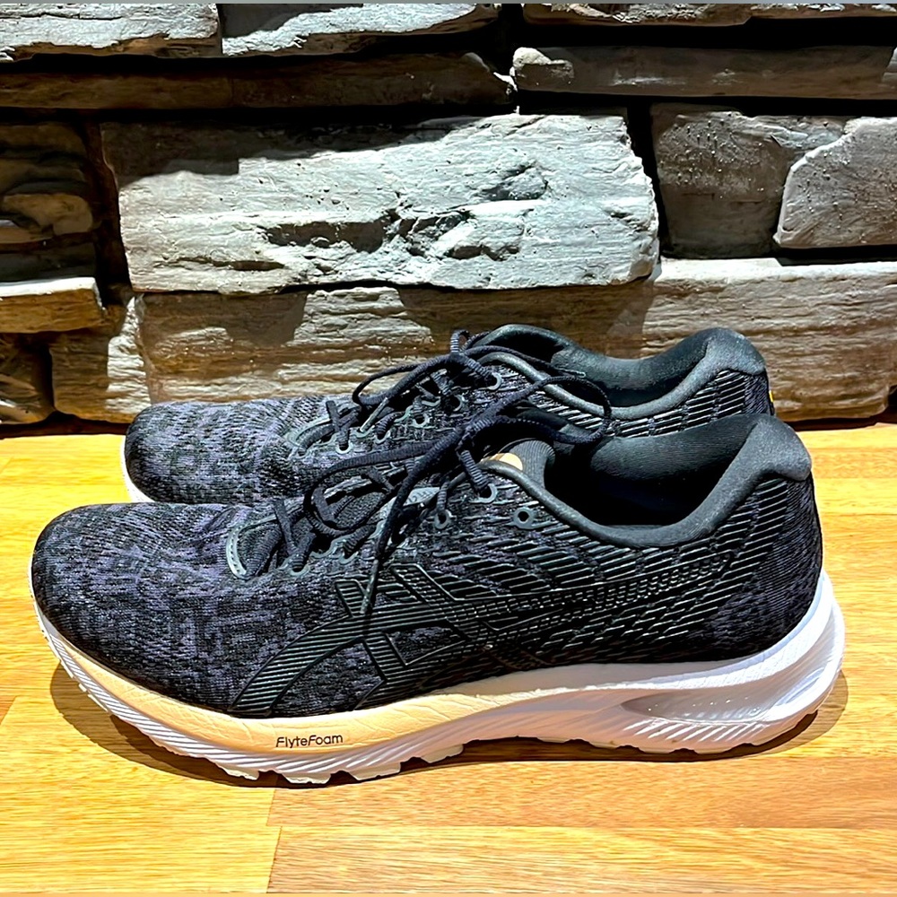 Asics GEL-CUMULUS 22 EDO Tokyo ERA edition